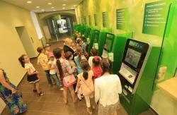 Сбербанк презентовал банковские продукты для школьников и студентов Сбербанк презентовал банковские продукты для школьников и студентов